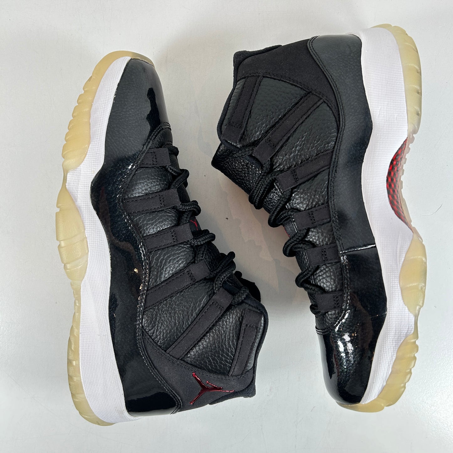 378037 002 Jordan 11 Retro 72-10 [USED] - 9 M (Used) (No Box)