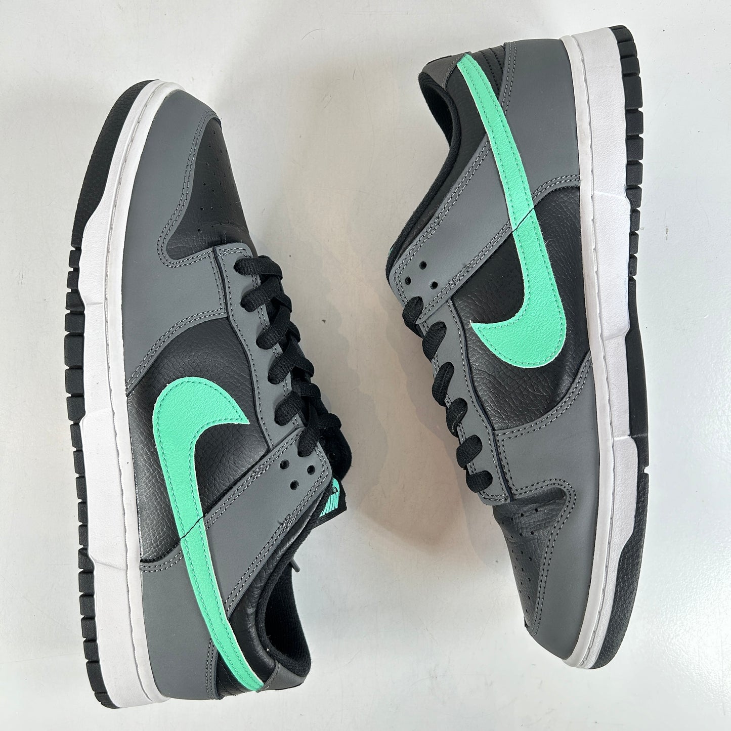 FB3359 001 Nike Dunk Low Retro Green Glow [USED] - 13 M (Used)