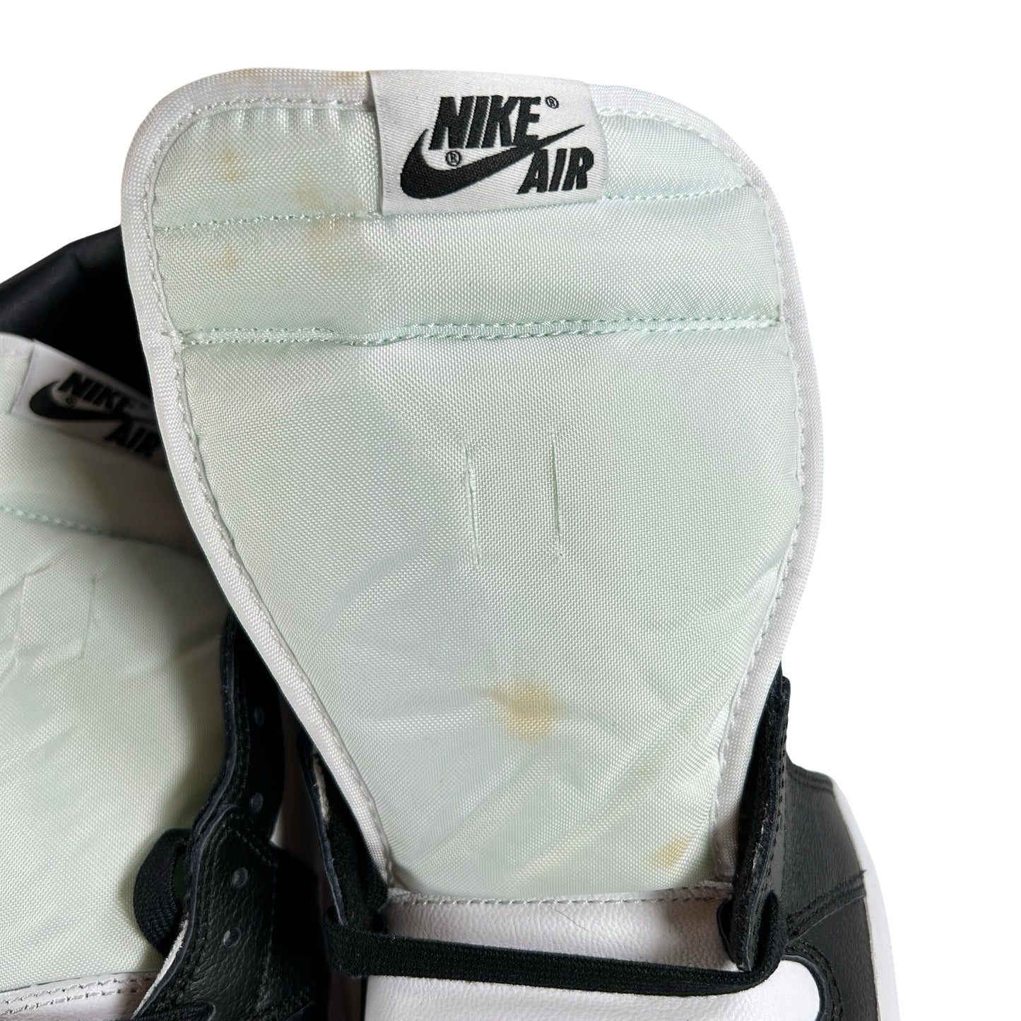 CD0461 016 AJ1 Satin Black Toe [CONDITIONAL] - 9.5 W (Stained Tongue)