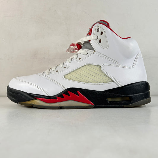 136027 100 Jordan 5 Retro Fire Red (2013) [USED] - 9.5 M (Used)