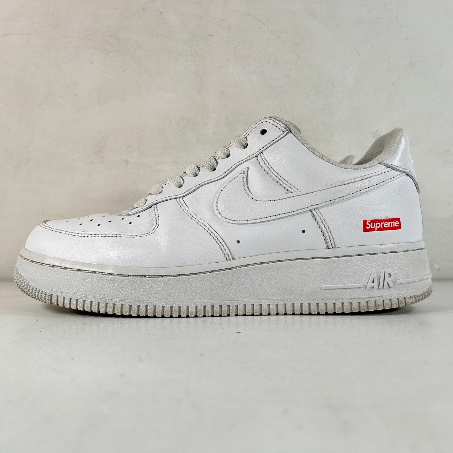 CU9225 100 Nike Air Force 1 Low Supreme White [USED] - 8 M (Used2)