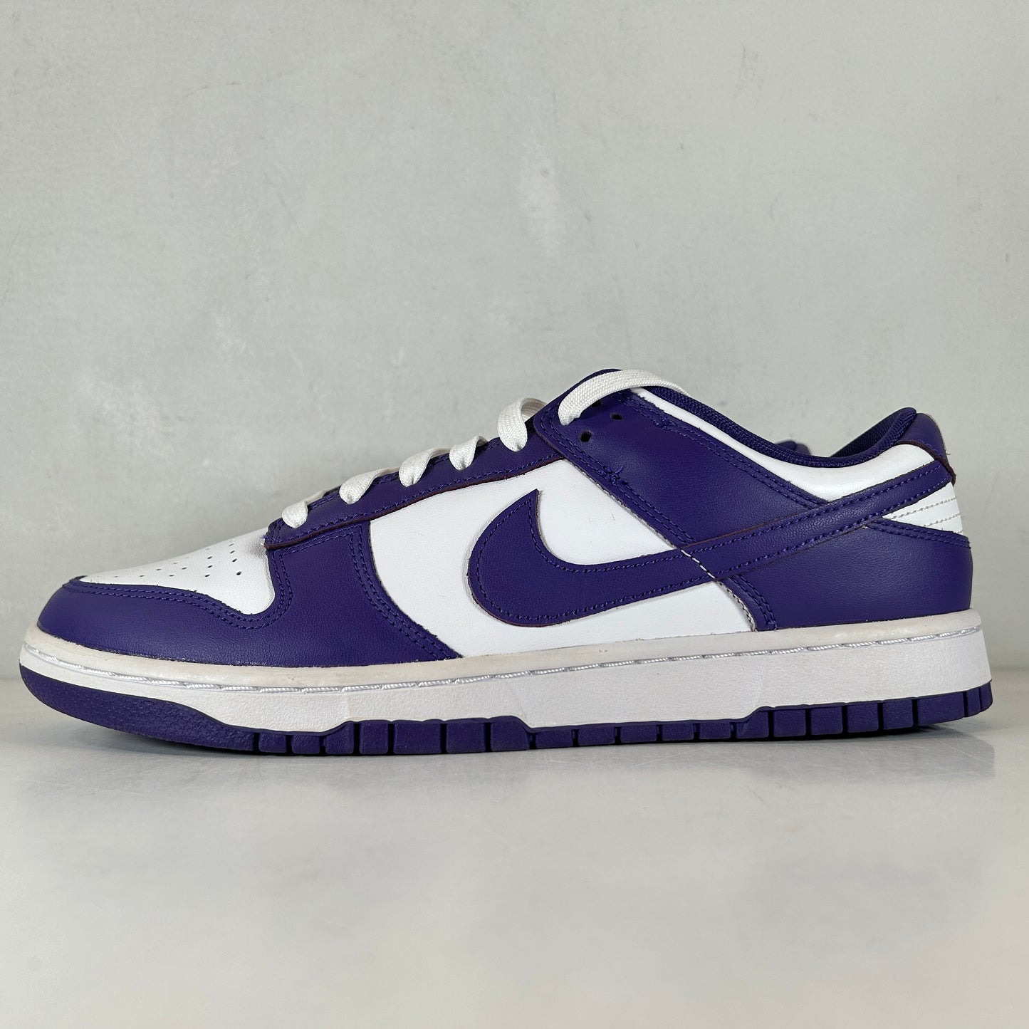 DD1391 104 Nike Dunk Low Championship Court Purple [USED] - 10.5 M (VNDS)