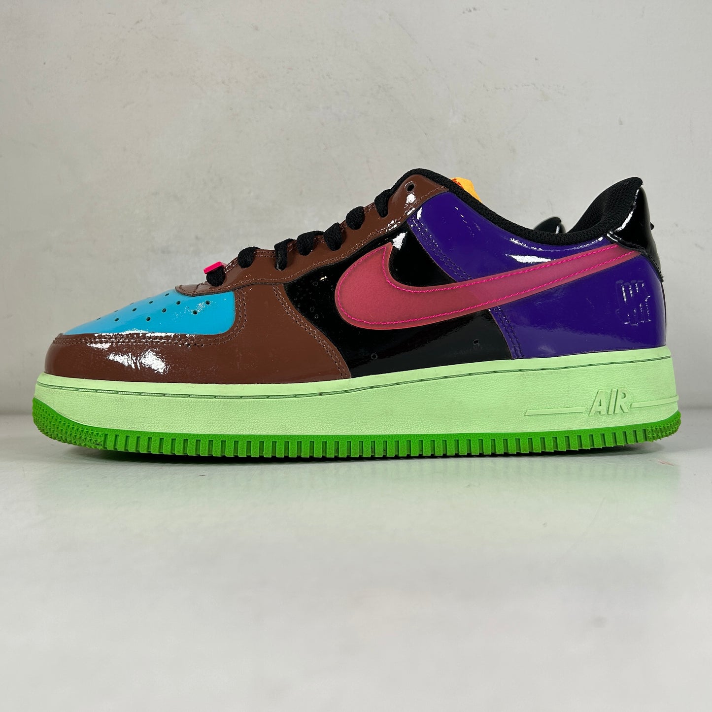 DV5255 200 Nike Air Force 1 Low SP Undefeated Multi Rosa