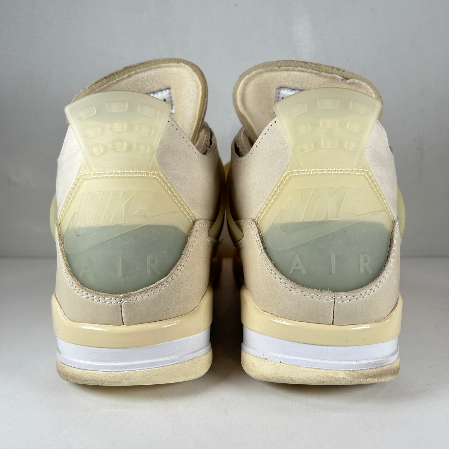 CV9388 100 Jordan 4 Off-White Sail [USED] - 10.5 W (Used2)