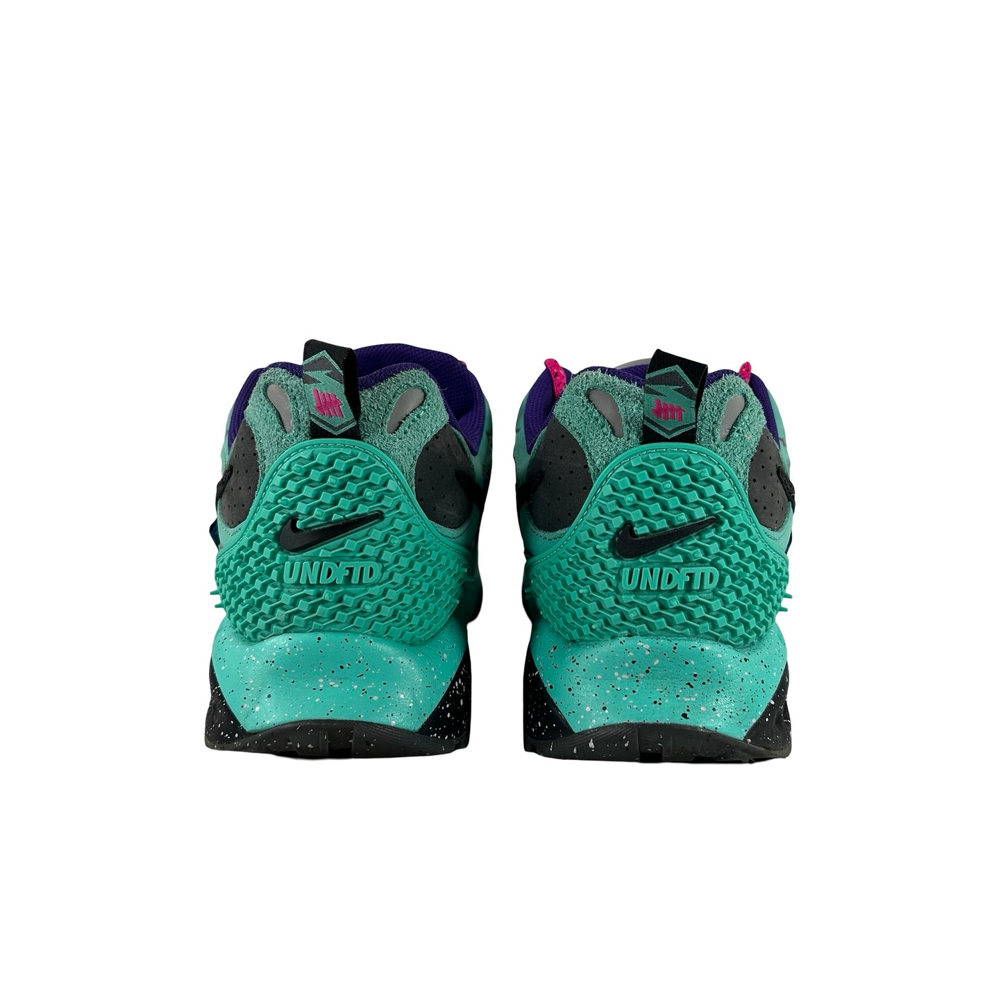 FN7546 301 Nike Air Terra Humara Undefeated Light Menta [USED] - 10.5 M (Used)