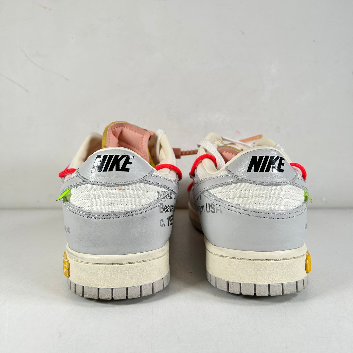 DM1602 110 Nike Dunk Low Off-White Lot 6 [USED] - 11 M (Used)