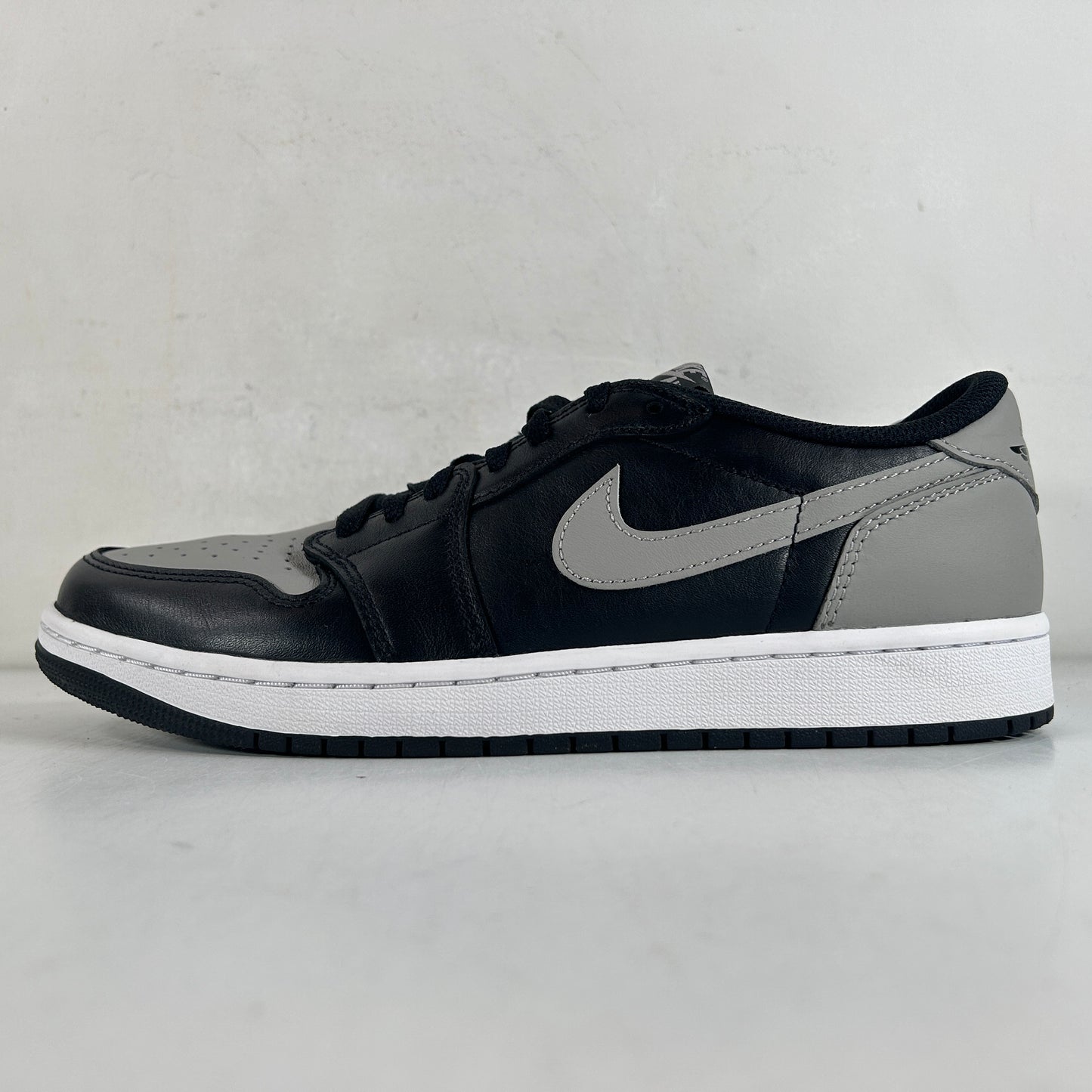 CZ0790 003 Jordan 1 Low OG Shadow (2024) [USED] - 9.5 M (Used)