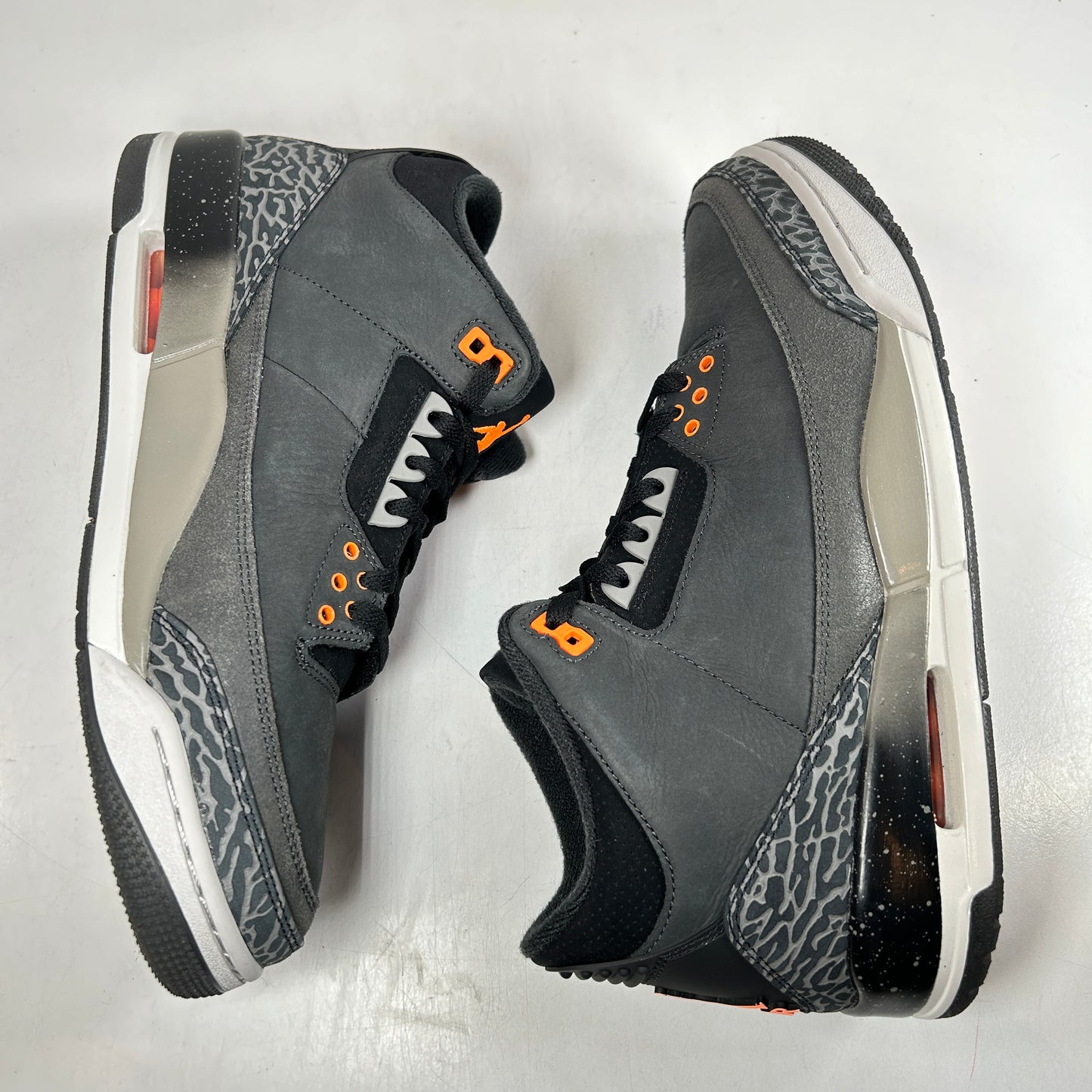 CT8532 080 Jordan 3 Retro Fear Pack (2023) [USED] - 11 M (Used5)