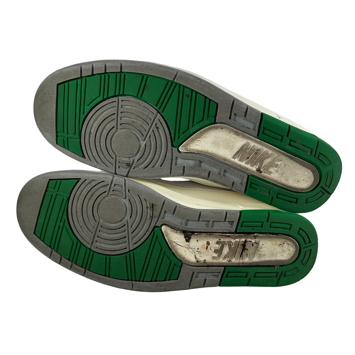 DR8884 103 Jordan 2 Retro Lucky Green - 13 M (Used3)