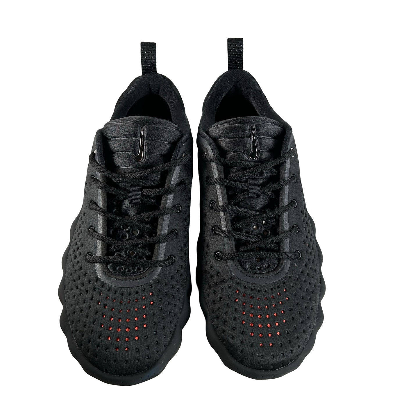 HQ4308 001 Nike Mind 002 Black Hyper Crimson [USED] - 10.5 M (Used)