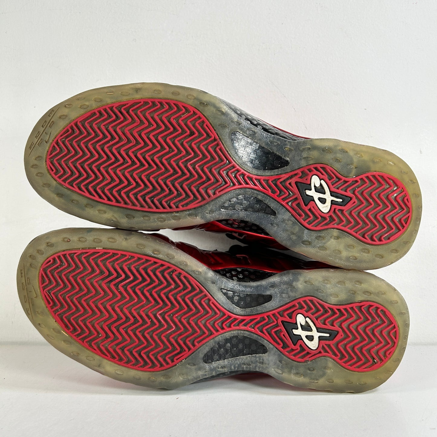 314996 610 Nike Air Foamposite One Metallic Red (2012) [USED] - 11 M (Used) (Replace Box)