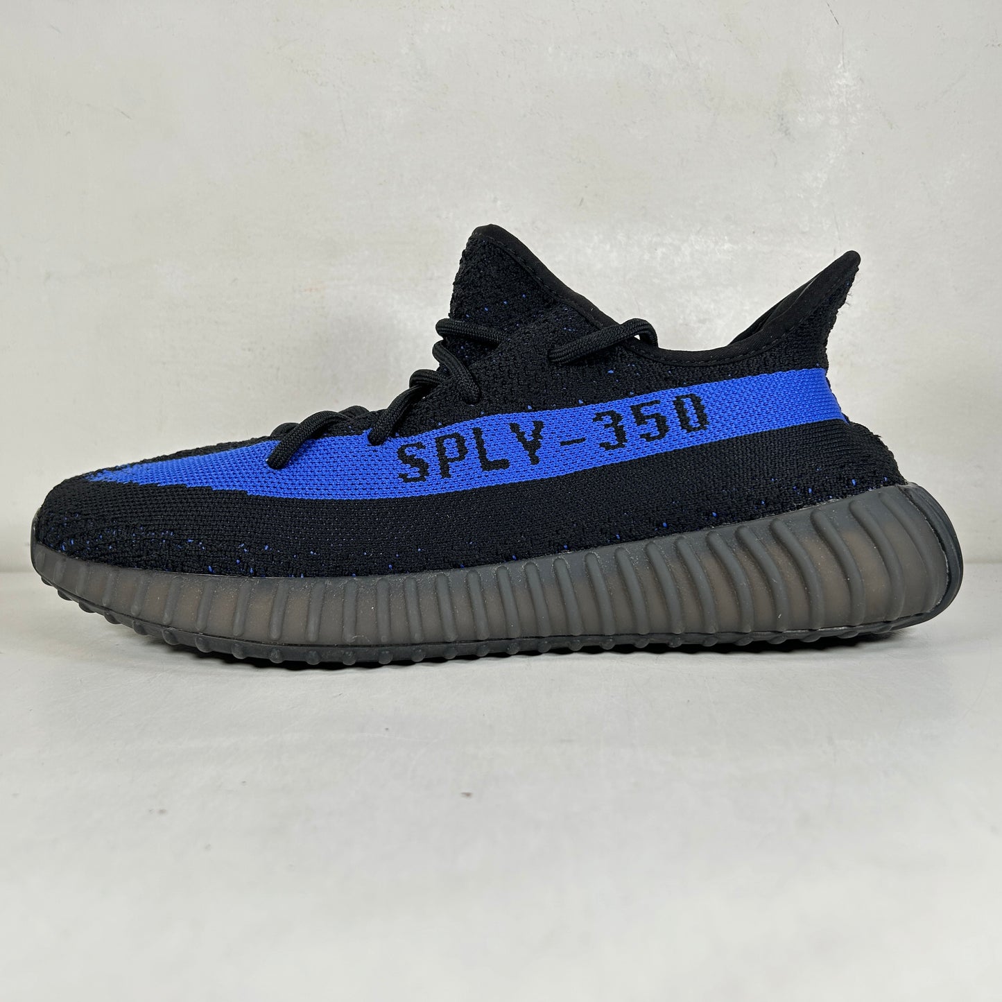 GY7164 adidas Yeezy Boost 350 V2 Dazzling Blue [USED] - 9.5 M (Used)