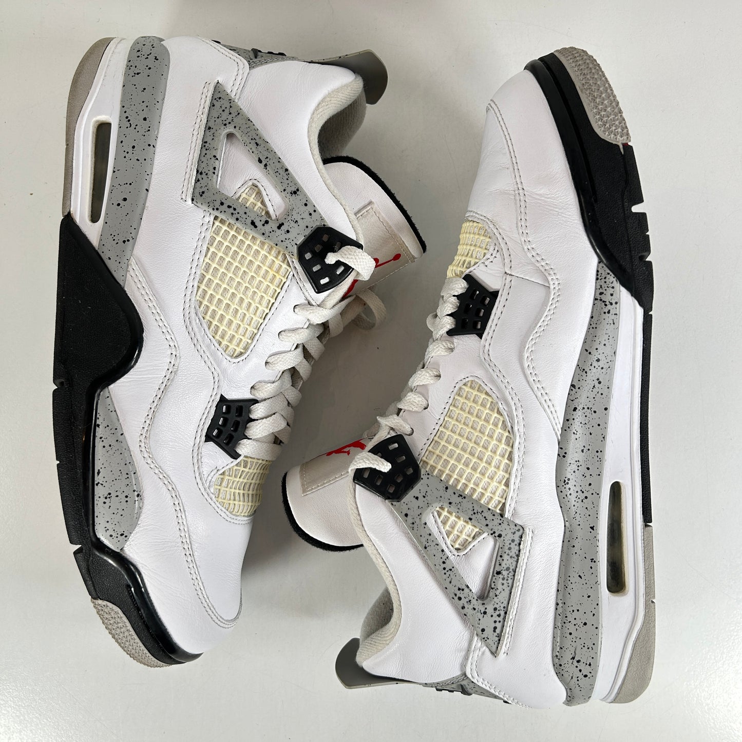 840606 192 Jordan 4 White Cement [USED] - 11 M (Used2)