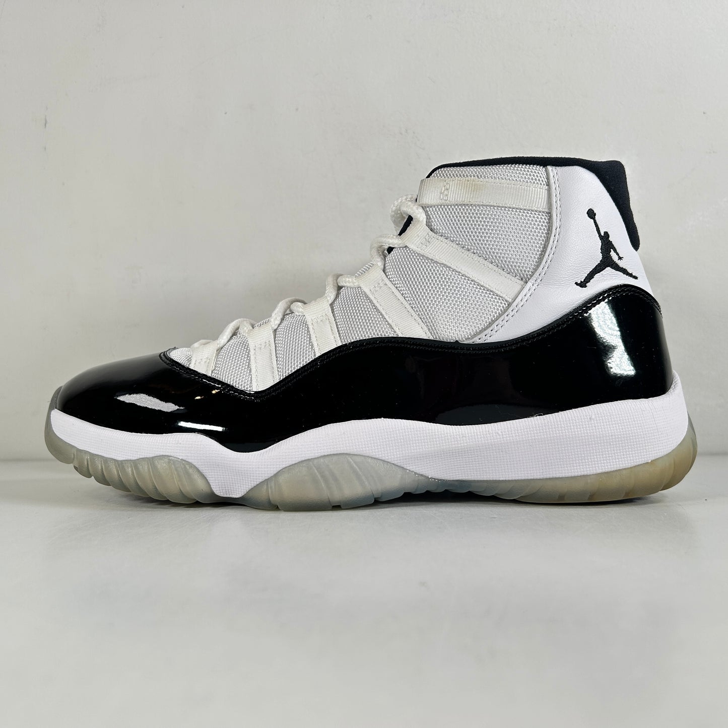 378037 100 Jordan 11 Retro Concord (2018) [USED] - 10.5 M (Used)