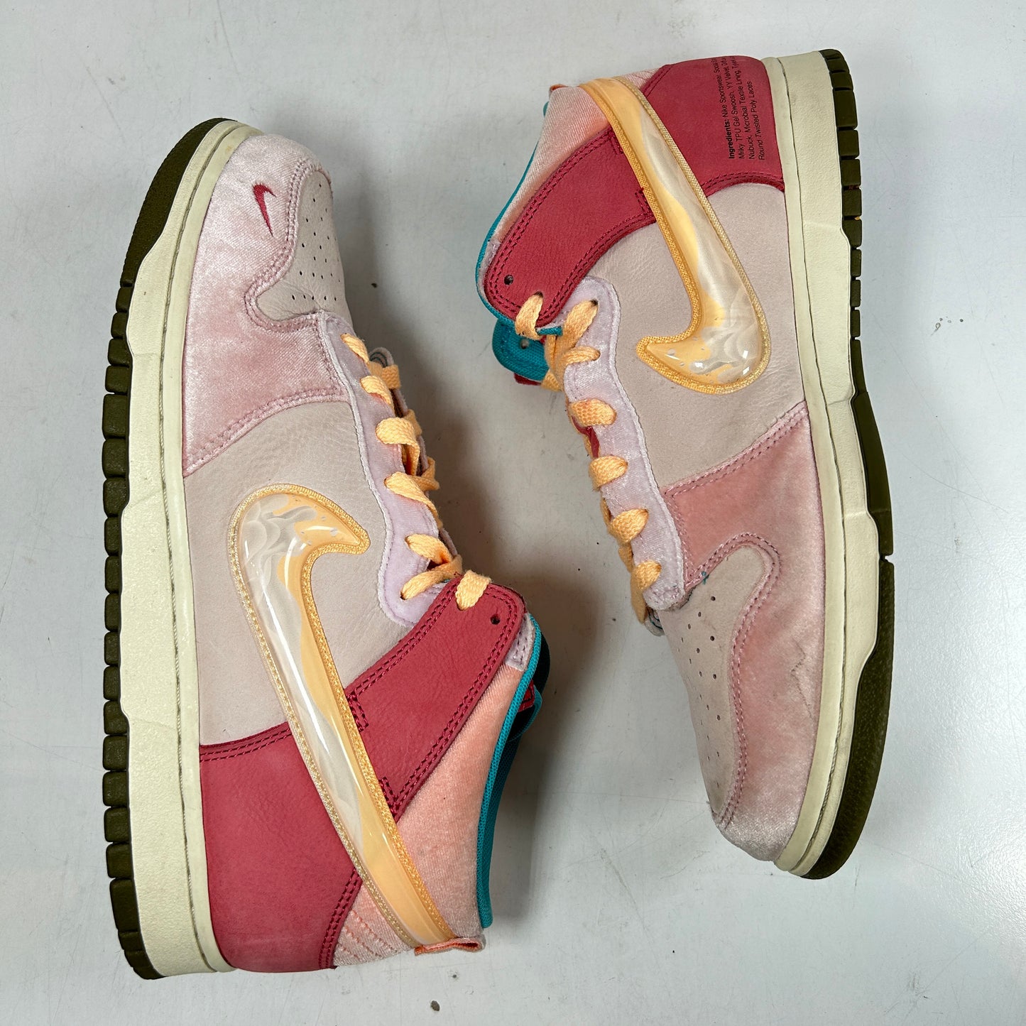 DJ1173 600 Nike Dunk Mid Social Status Free Lunch Strawberry Milk [USED] - 11 M (Used)