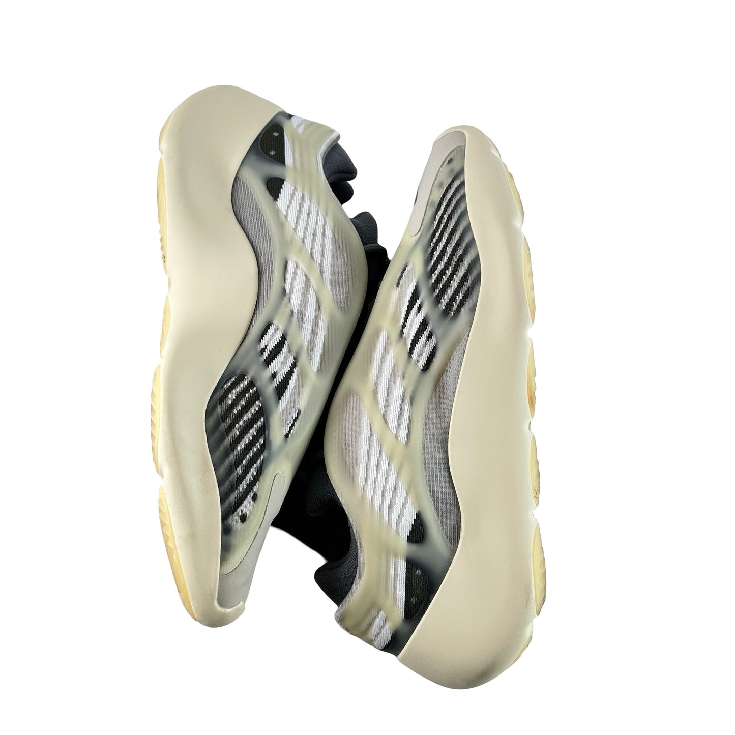 ID1674 adidas Yeezy 700 V3 Fade Salt [USED] - 10 M (Used)