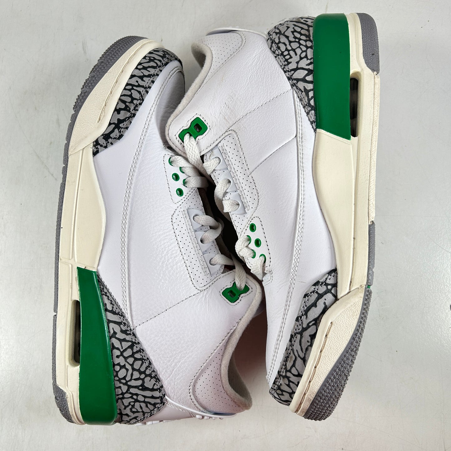 CK9246 136 Jordan 3 Retro Lucky Green (W) [USED] - 9 W (Used)