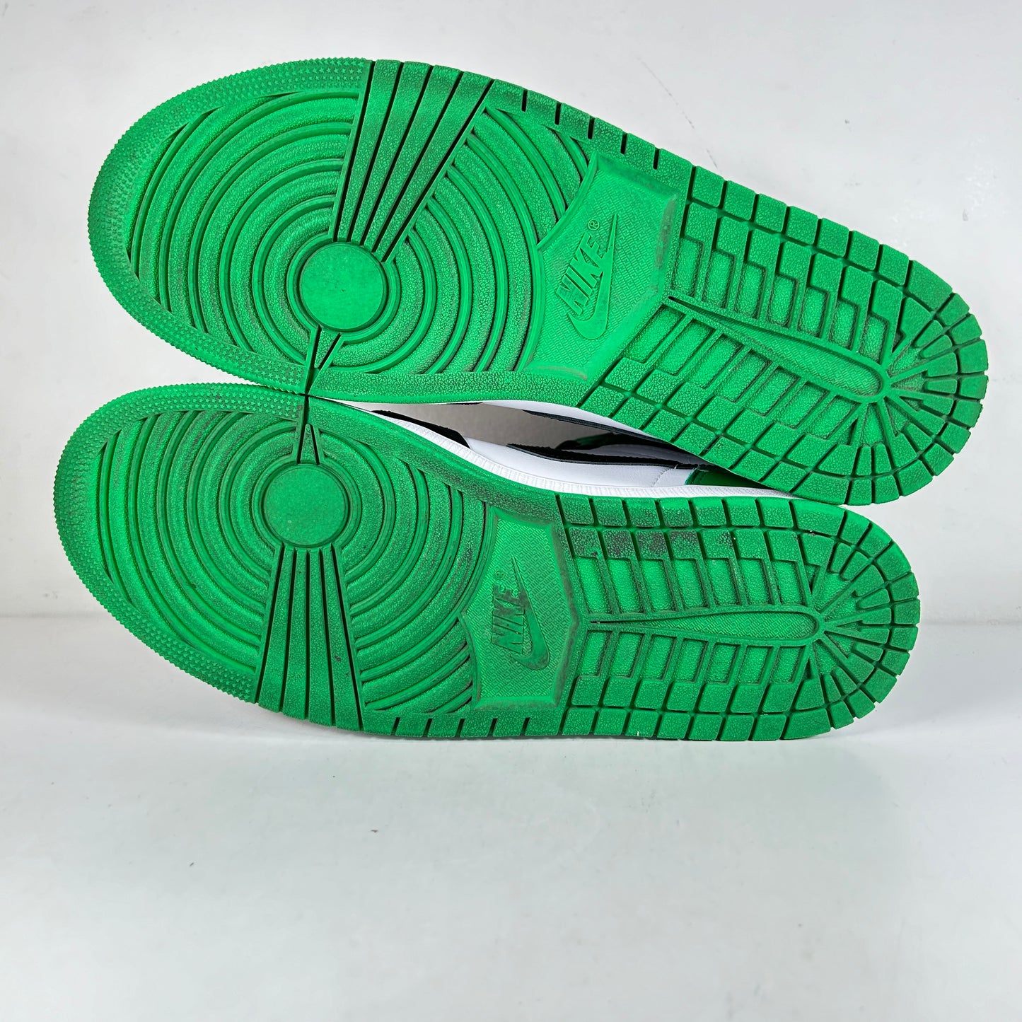 DZ5485 031 Jordan 1 Retro High OG Lucky Green [USED] - 12 M (Used)