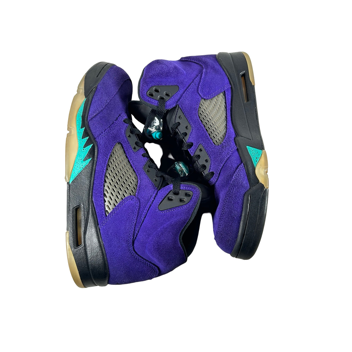 136027 500 Jordan 5 Retro Alternate Grape [USED] - 9.5 M (Used) (No Box)