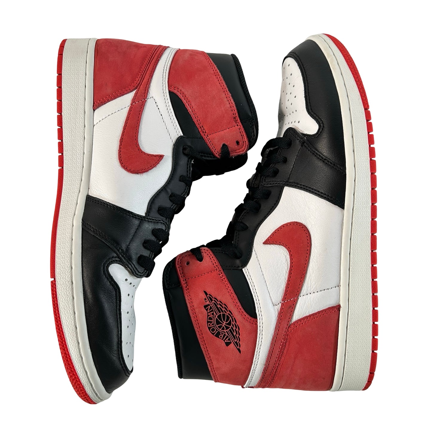 555088 112 Jordan 1 Retro High Track Red [USED] - 11 M (Used)