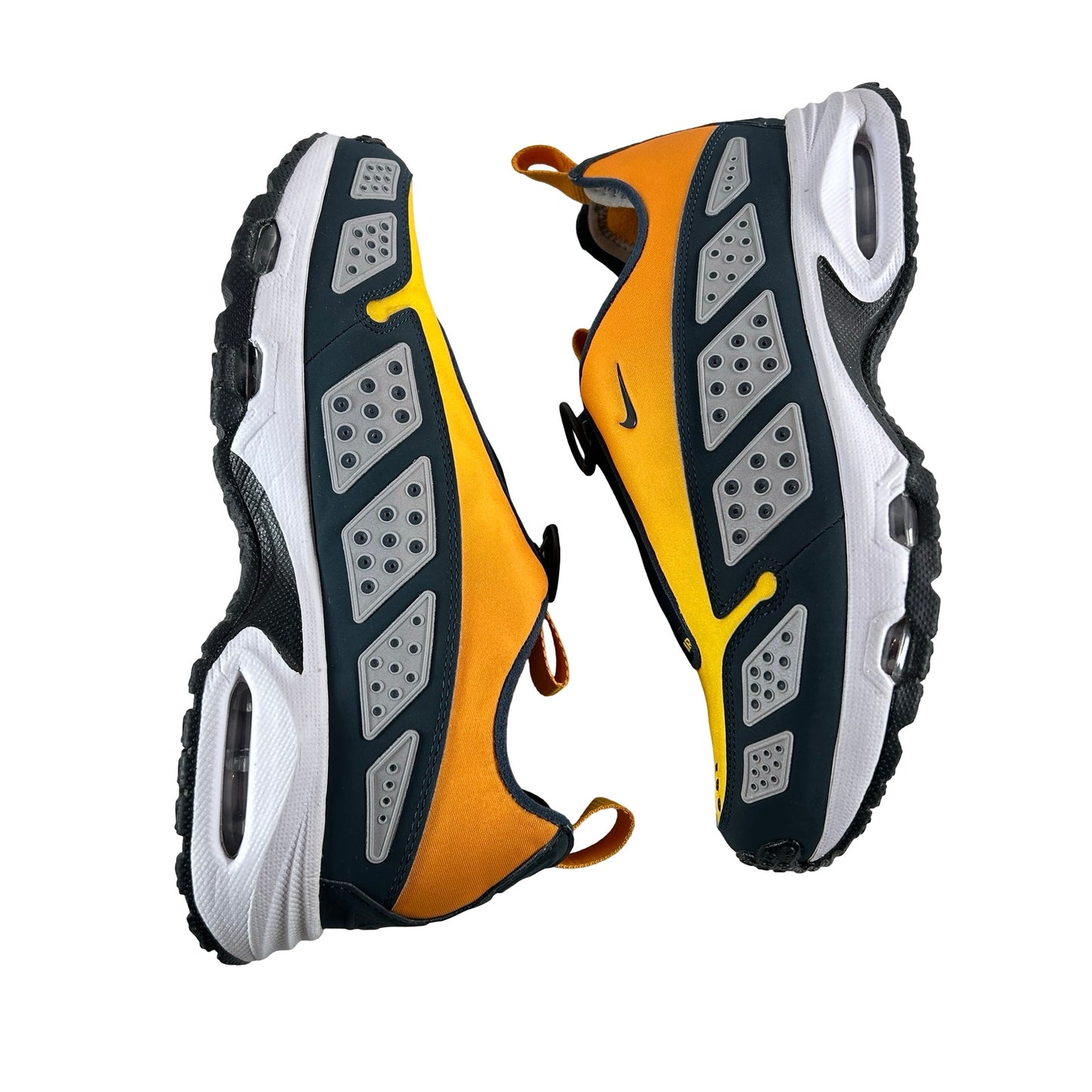 HJ8080 700 Nike Air Max Sunder Canyon Gold Deep Ocean (W) [USED] - 7.5 W (Used)