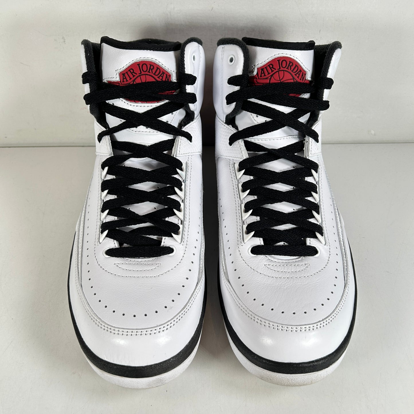 DX2454 106 Jordan 2 Retro OG Chicago (2022) [USED] - 10.5 M (Used2)