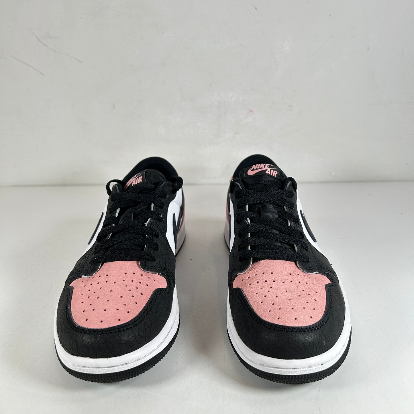 CZ0790 061 Jordan 1 Low OG Bleached Coral [USED] - 8 M (Used)