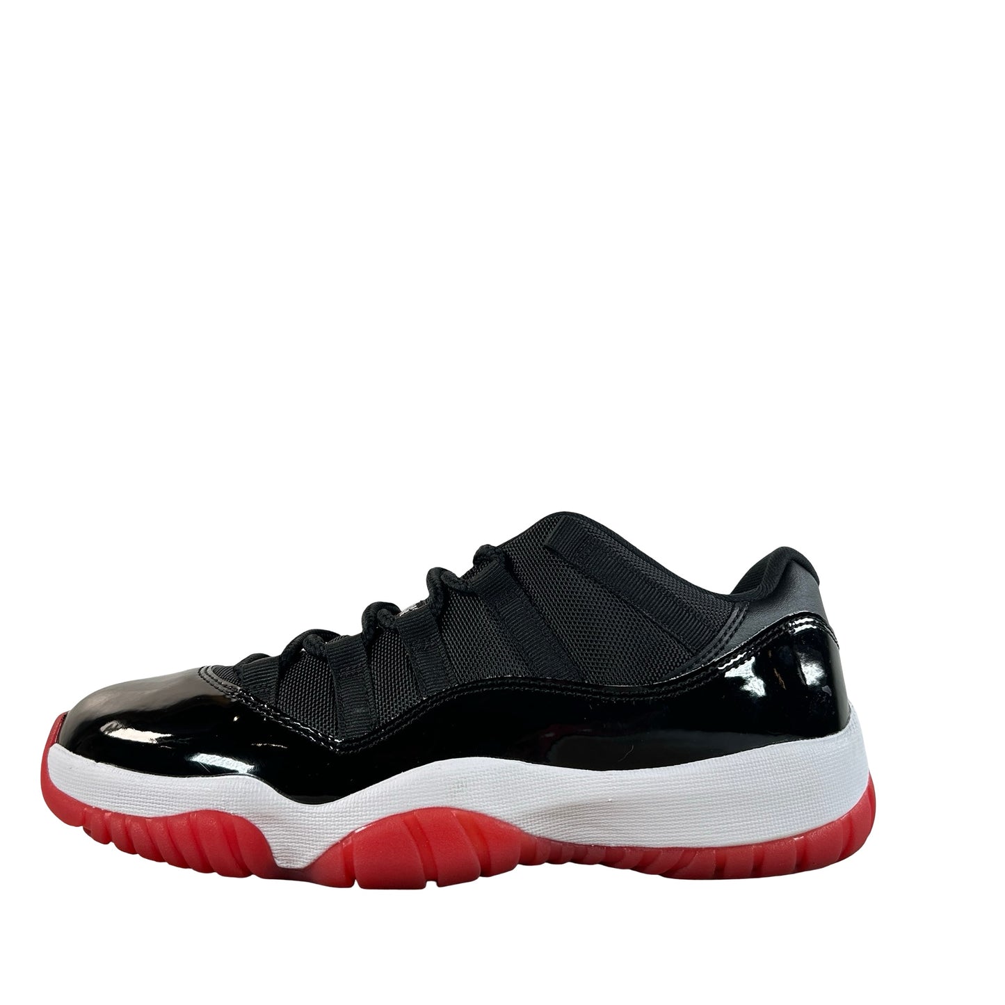 FV5104 006 Jordan 11 Retro Low Bred (2025) - 8.5 M (Used) (No Box)