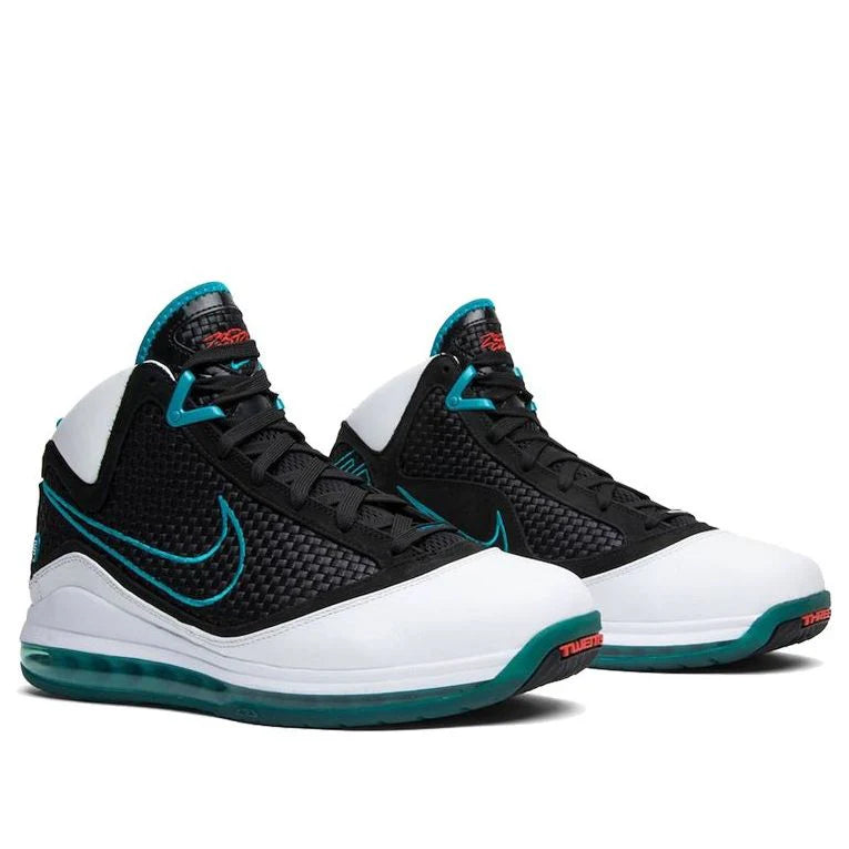 CU5133 100 Nike LeBron 7 NFW Red Carpet (2019)