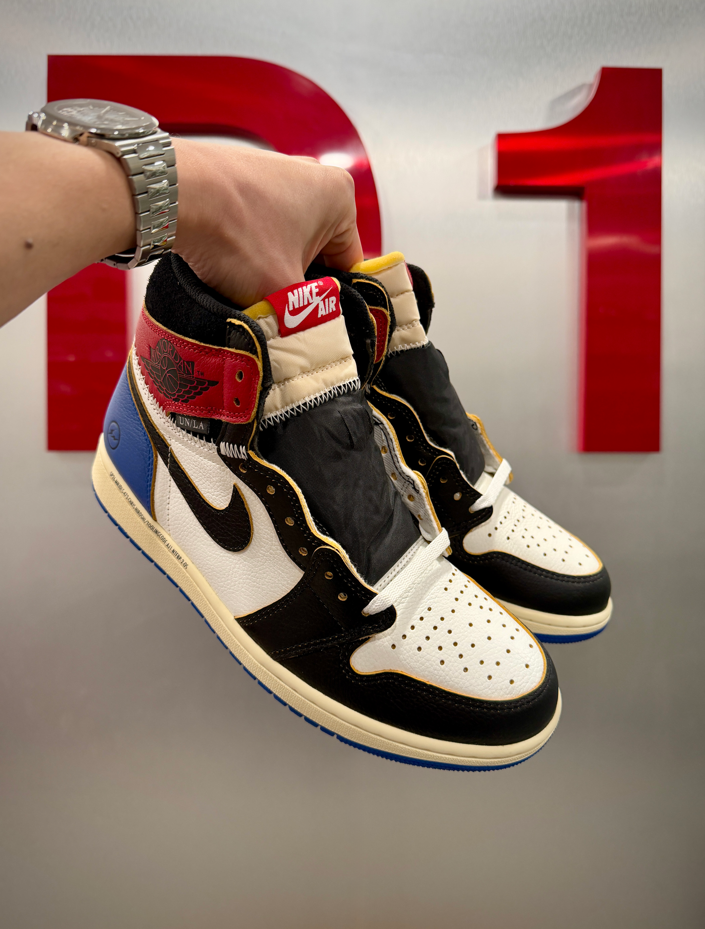 IO7847 002 Air Jordan 1 Retro High OG SP Fragment x Union LA Varsity Red Sport Royal