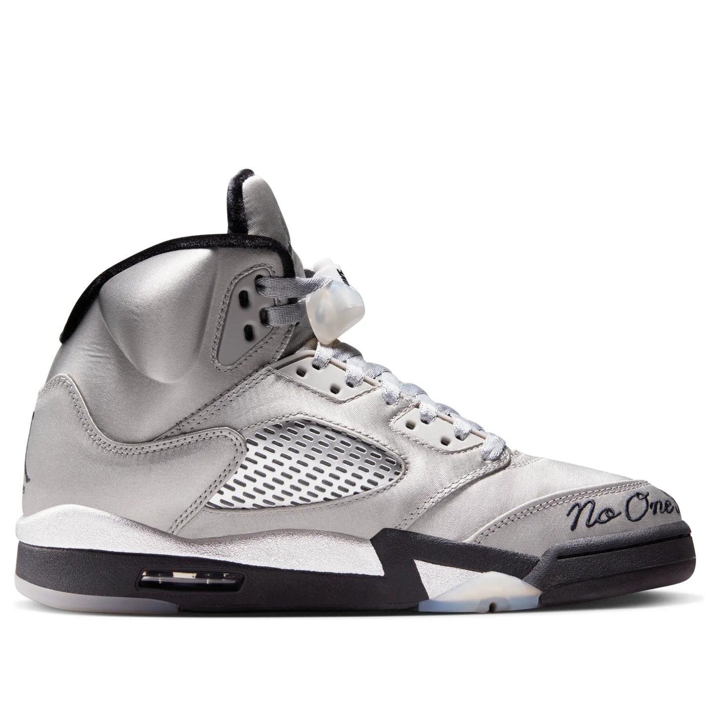 IO2038 001 Air Jordan 5 Retro Wings (2025) (Women's)