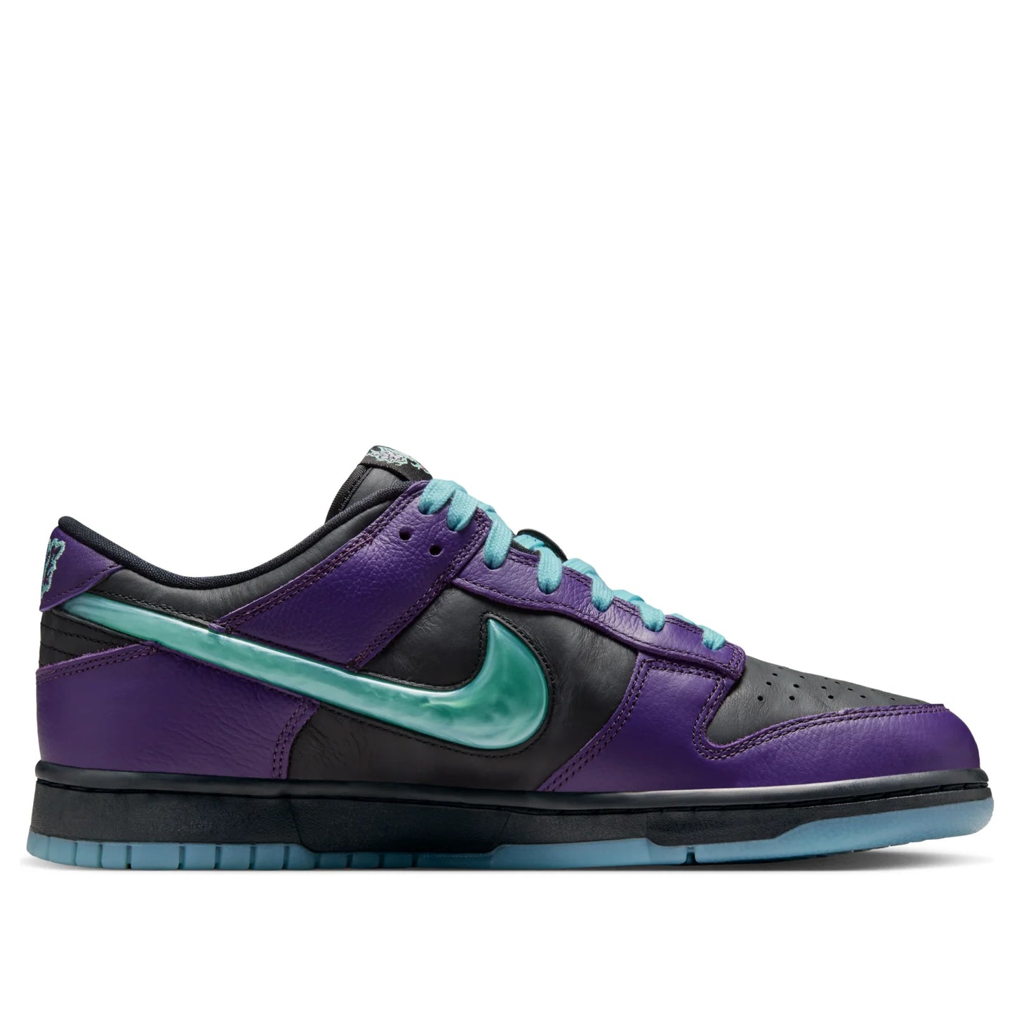 IB2267 001 Nike Dunk Low LTD Wizard