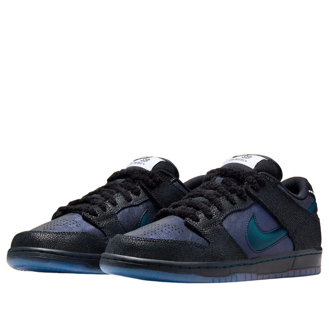 IQ1323 001 Nike SB Dunk Low Pro Bluetile Skateboards