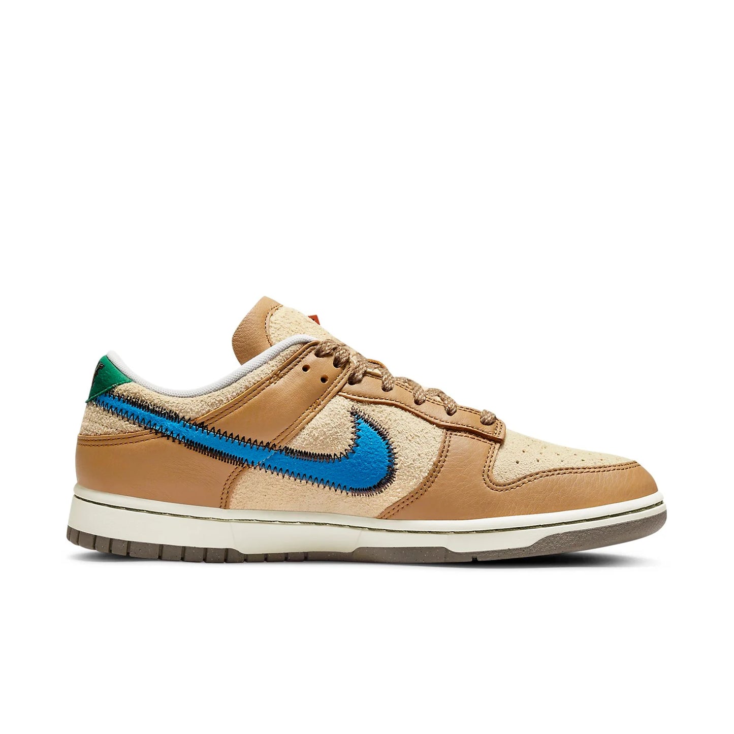 DO6712 200 Nike Dunk Low size? Dark Driftwood