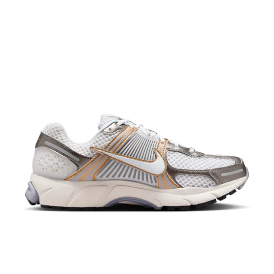 HJ7247 099 Nike Zoom Vomero 5 Platinum Tint Metallic Gold