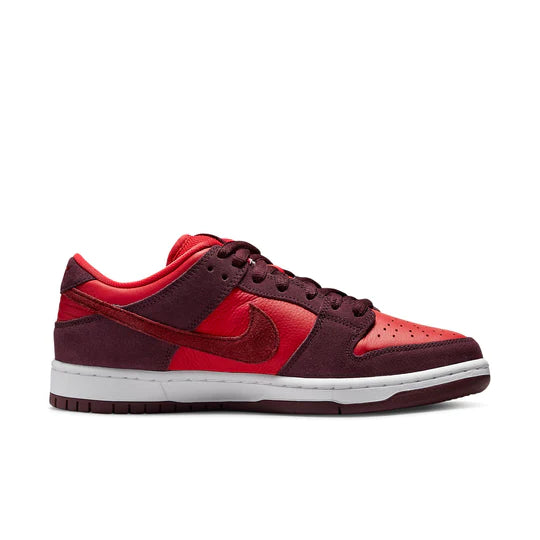 DM0807 600 Nike SB Dunk Low Cherry