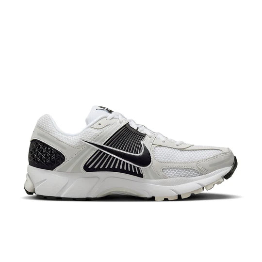 FB9149 101 Nike Zoom Vomero 5 White Black