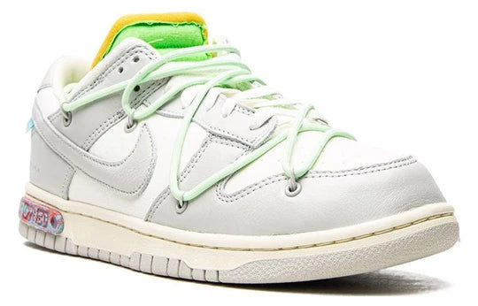 DM1602 108 Nike Dunk Low Blanco roto Lote 7