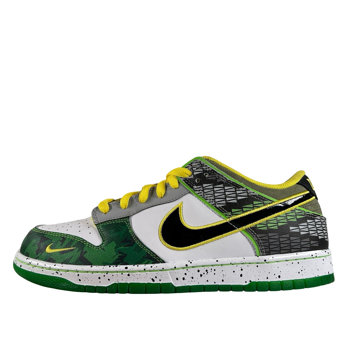 HV1454 100  Nike Dunk Low What the Duck Away University of Oregon PE [USED] - 11 M (Used)