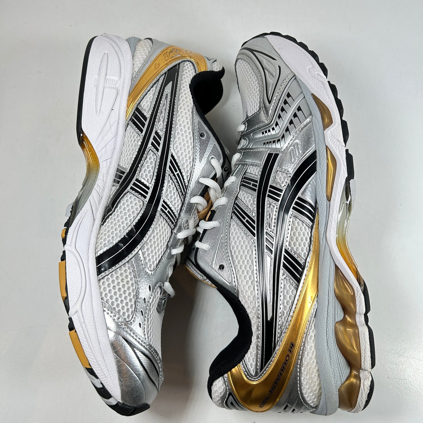 1201A019 102 ASICS Gel-Kayano 14 Blanco Oro puro