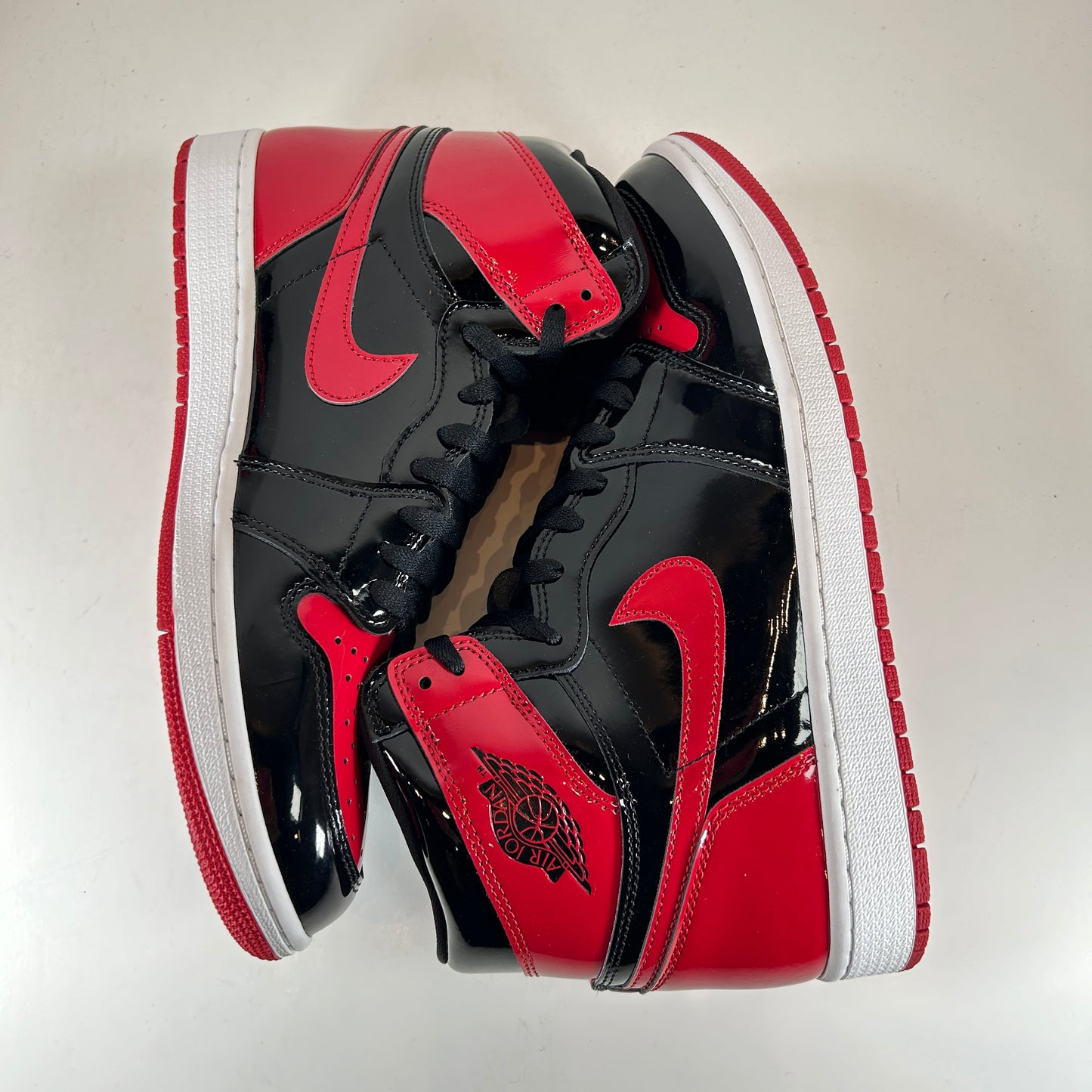 555088 063 Jordan 1 Retro High OG Patent Bred [USED] - 11 M (Used3)