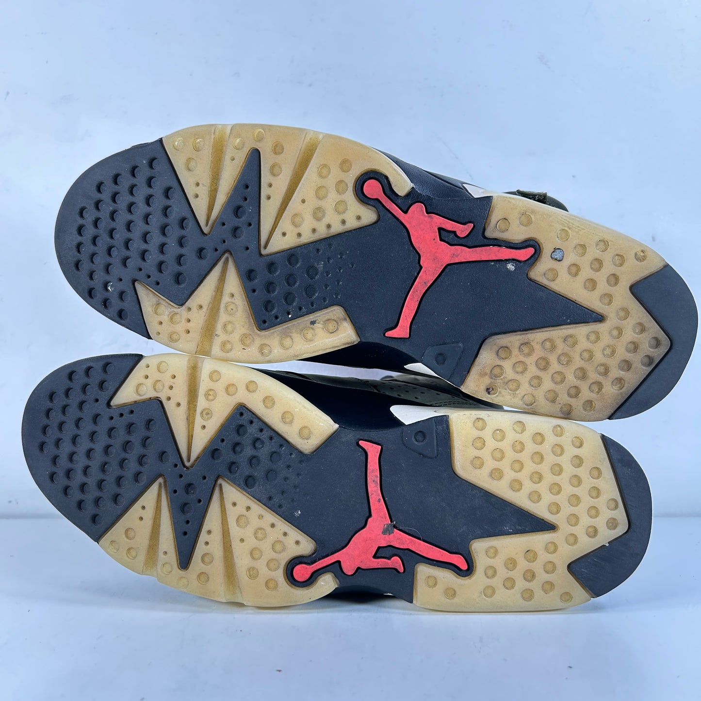 CN1084 200 Jordan 6 Retro Travis Scott [USED] - 11 M (Used4)