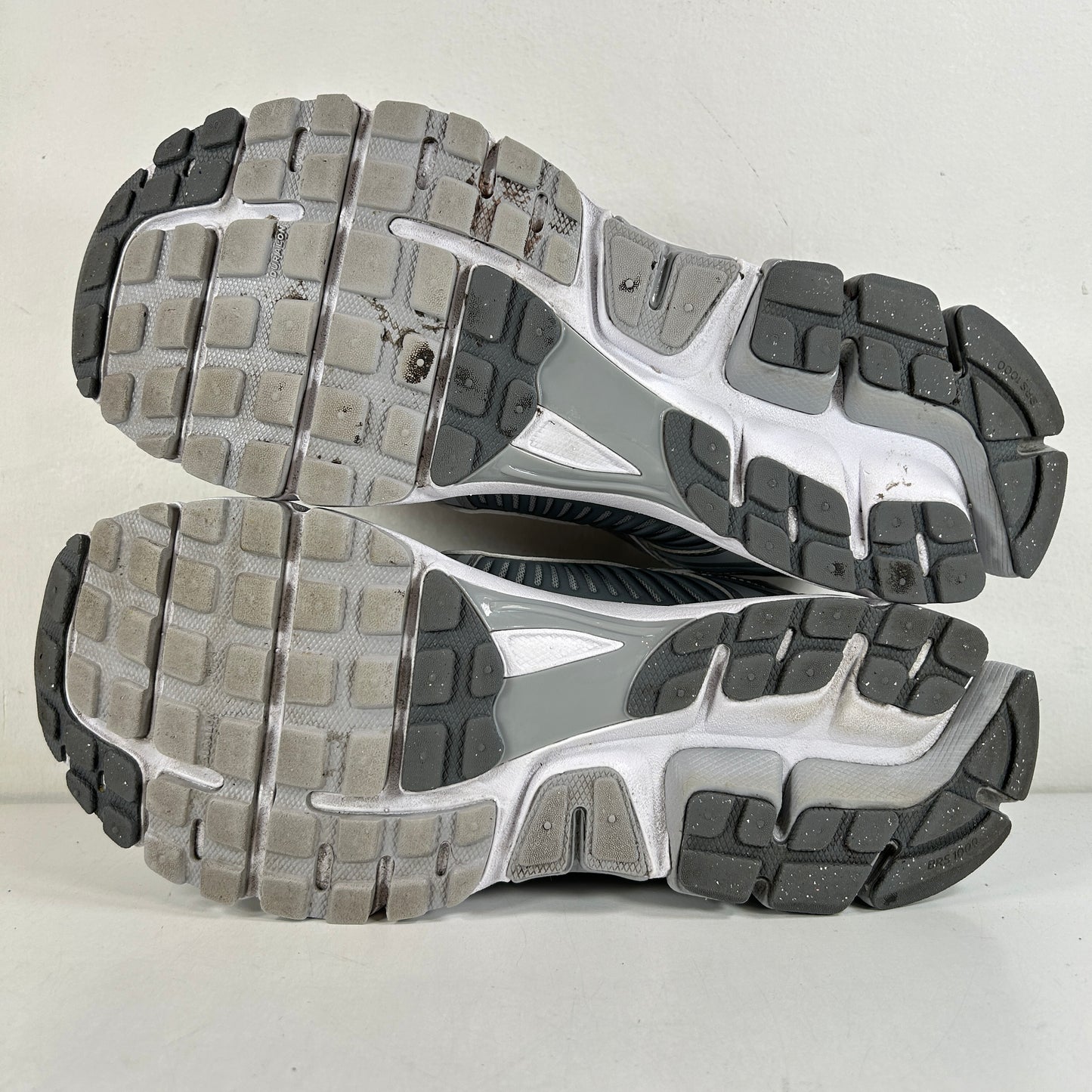 FJ4151 003 Nike Zoom Vomero 5 Cool Grey [USED] - 11 M (Used)