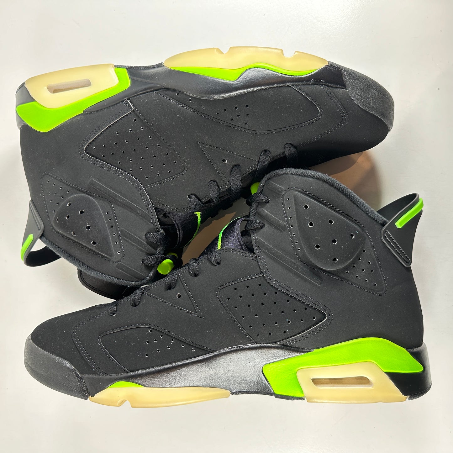 CT8529 003 Jordan 6 Retro Verde Eléctrico