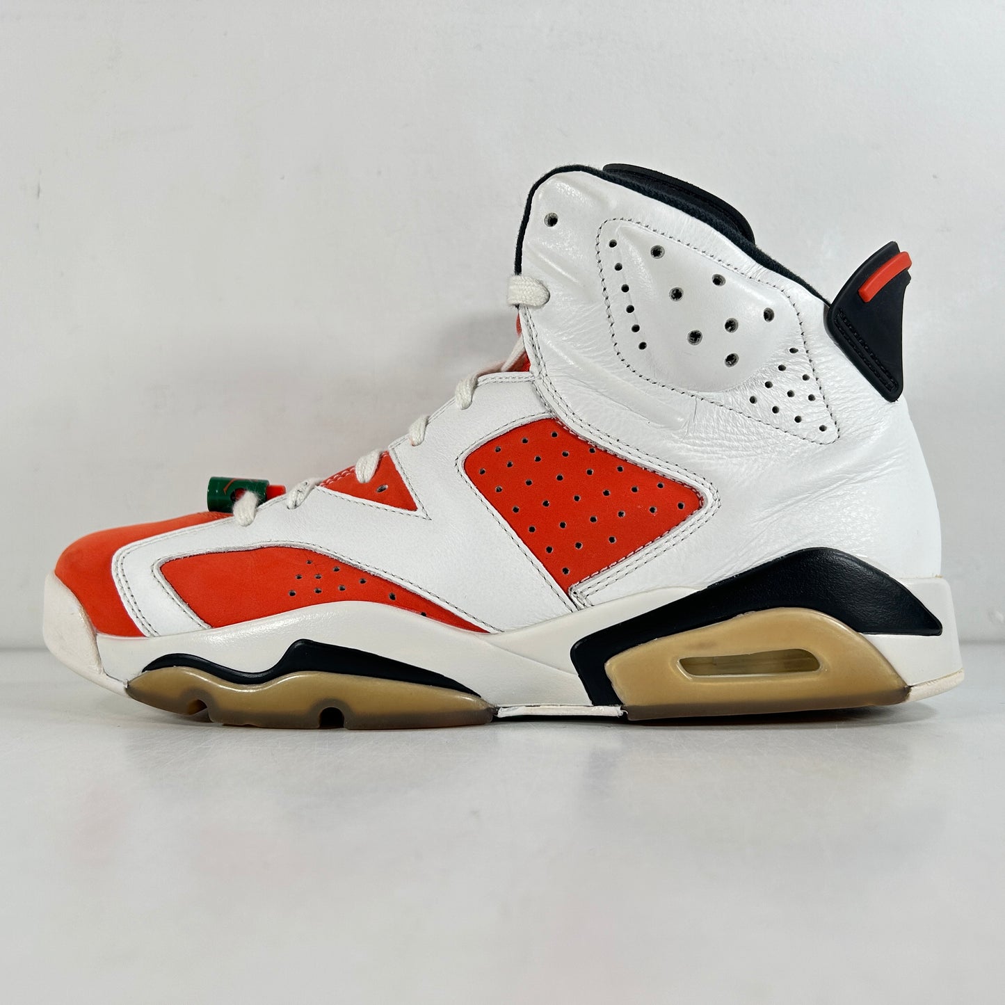 384664 145 Jordan 6 Retro Gatorade Like Mike White [USED] - 10.5 M (Used)