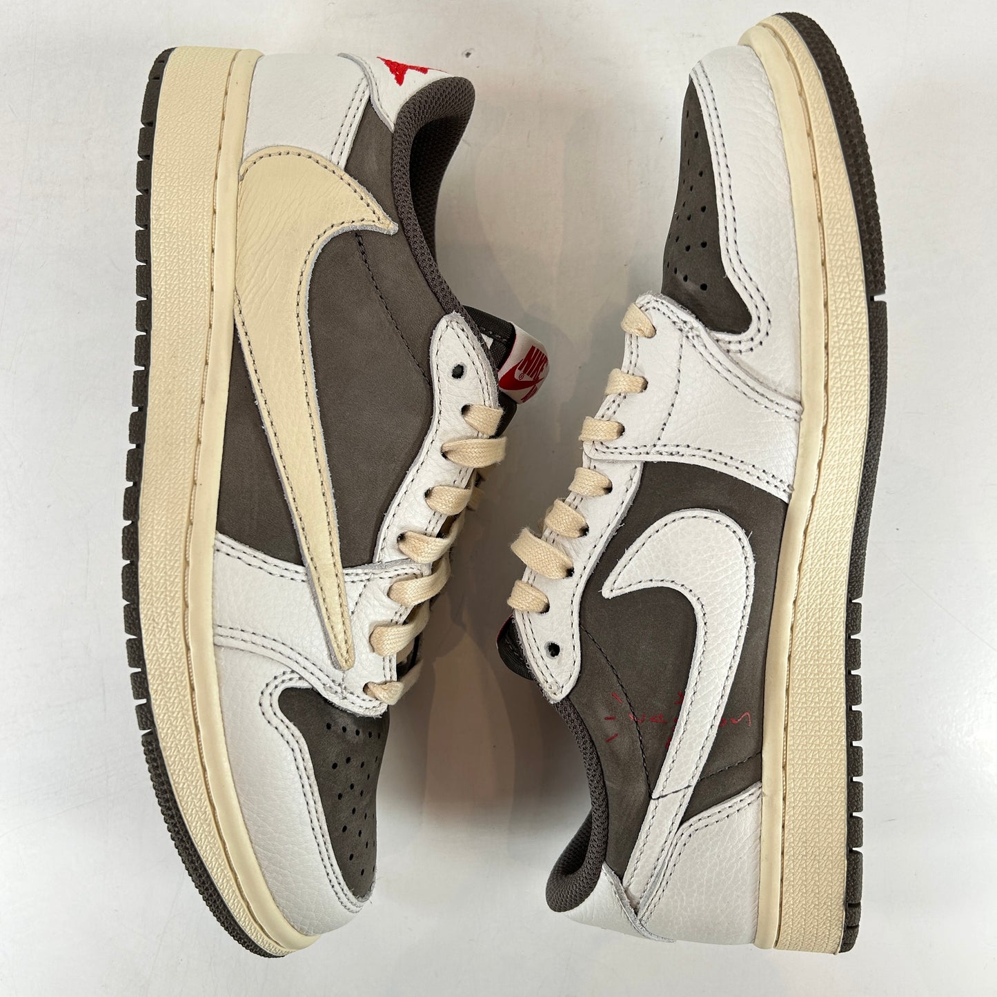 Jordan 1 Retro Low OG SP Travis Scott Moca inverso