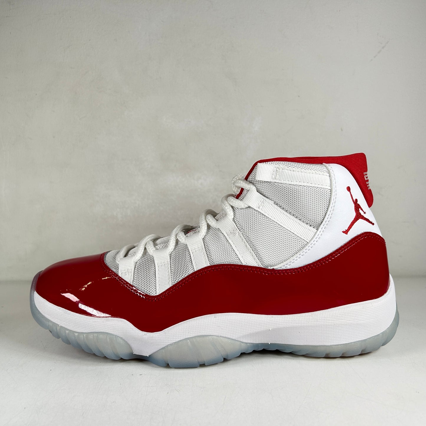 CT8012 116 Jordan 11 Retro Cherry (2022) [CONDITIONAL] - 10 M (Yellowing)