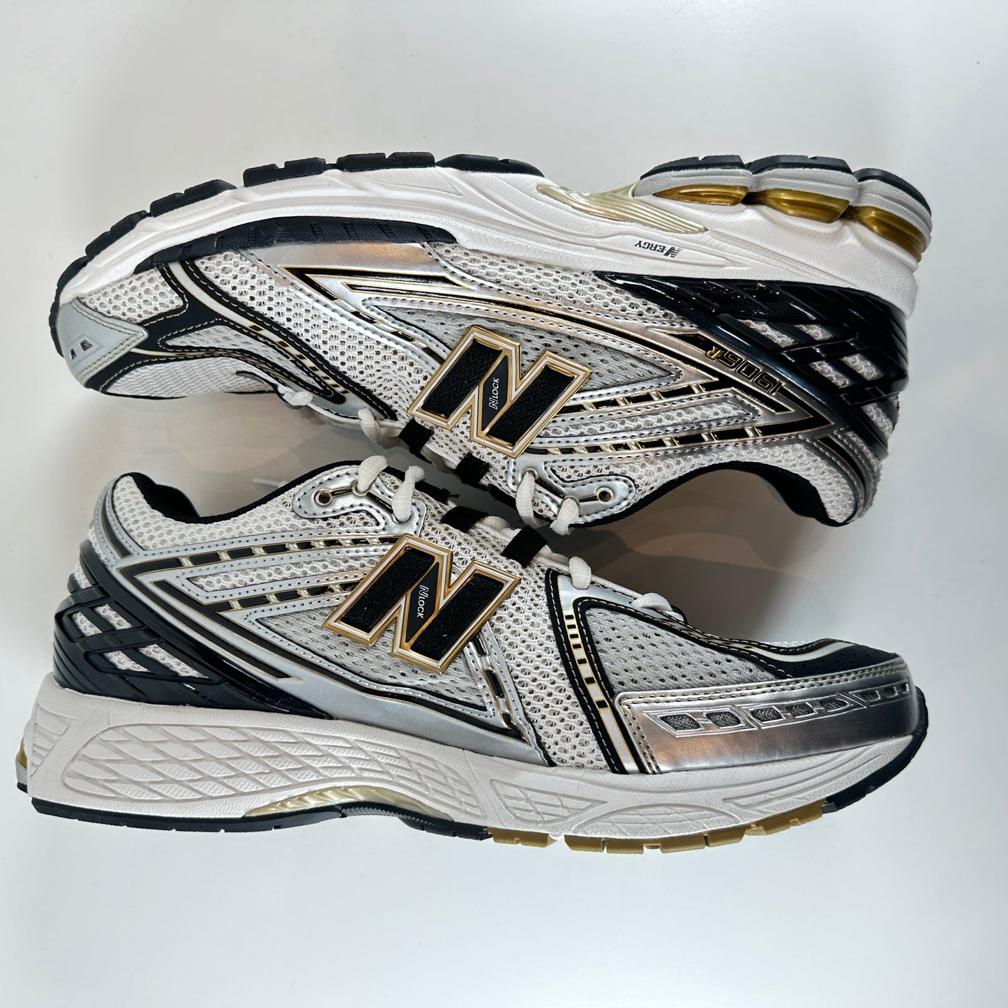 M1906RA New Balance 1906R White Metallic Gold [USED] - 11 M (Used)