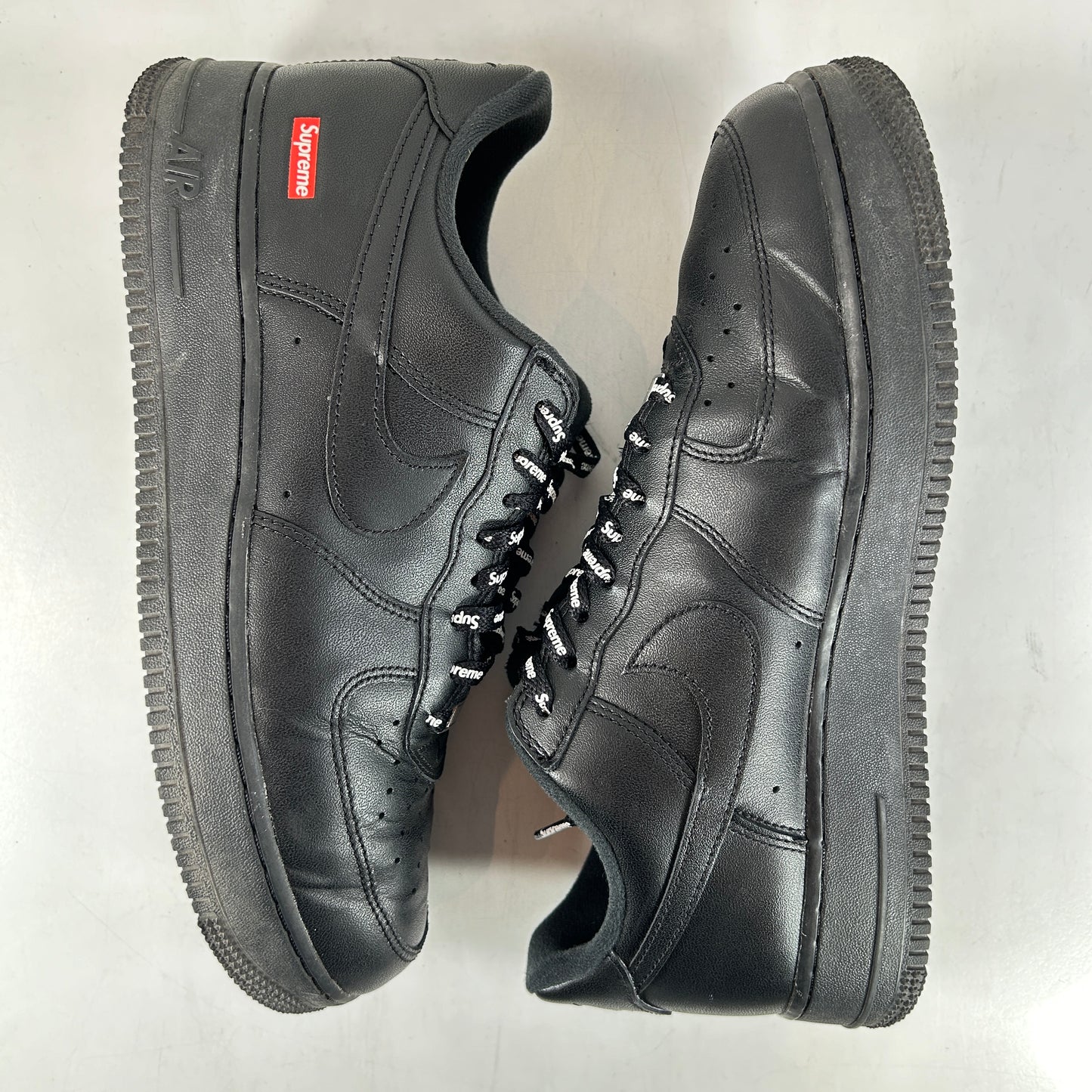 CU9225 001 Air Force 1 Low Supreme Black [USED] - 10 M (Used3)