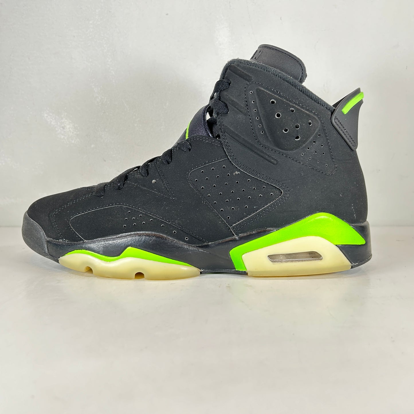 CT8529 003 Jordan Retro Electric Green [USED] 11 M (Used